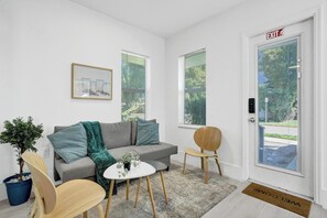 Smart TV, offices