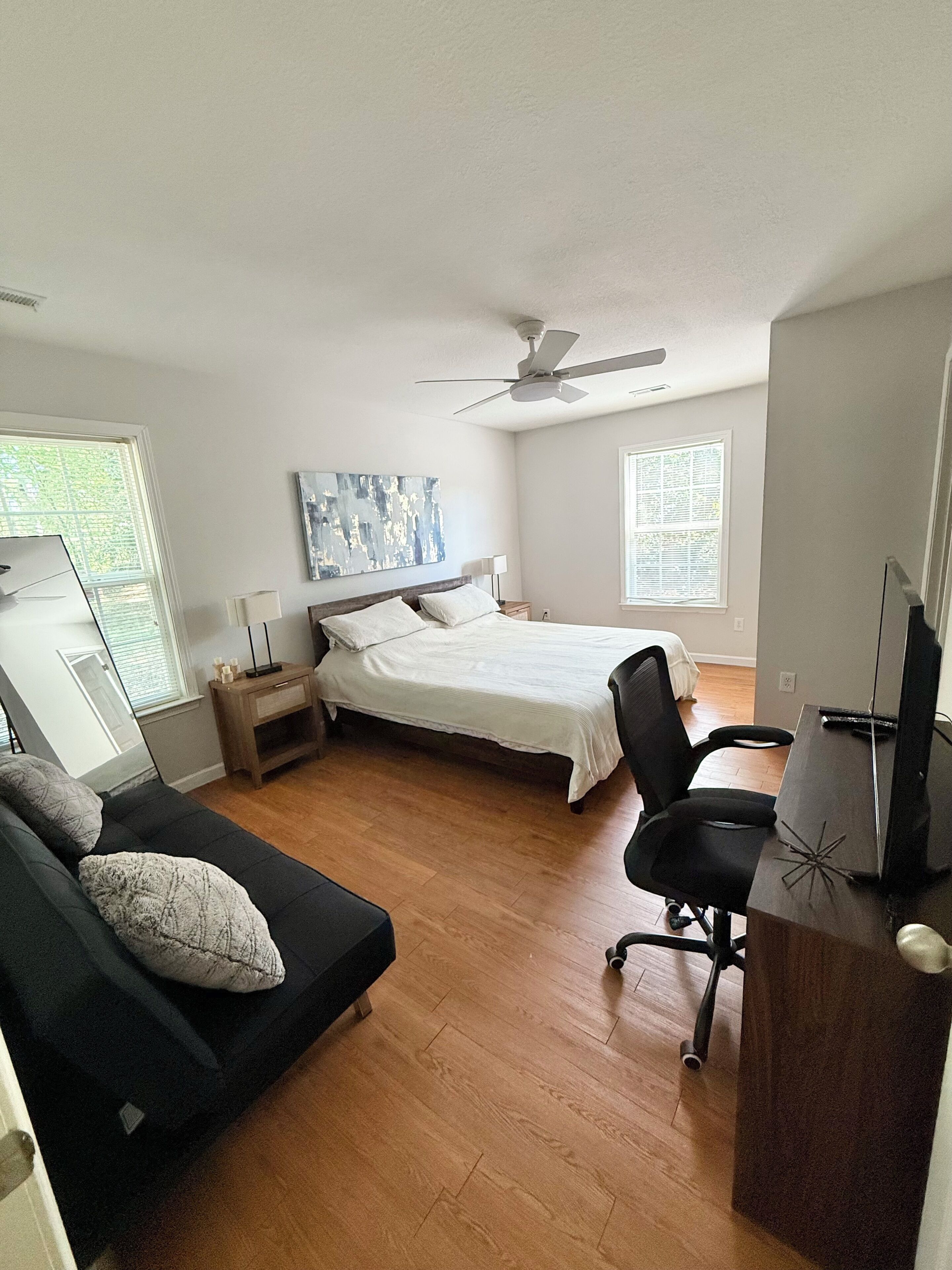 3 bedrooms, iron/ironing board, travel cot, free WiFi