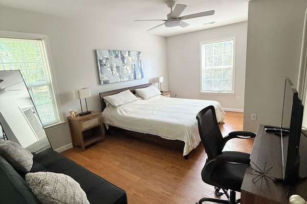 3 soverom, strykejern/-brett, reiseseng for barn og wi-fi (inkludert)