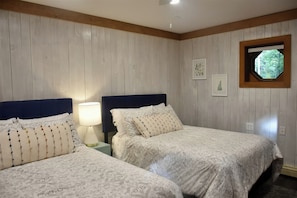 Signature House, 3 Bedrooms, Balcony, Lake View | Individually decorated, individually furnished, desk, laptop workspace - Guest House at Waters Edge (Sunapee)