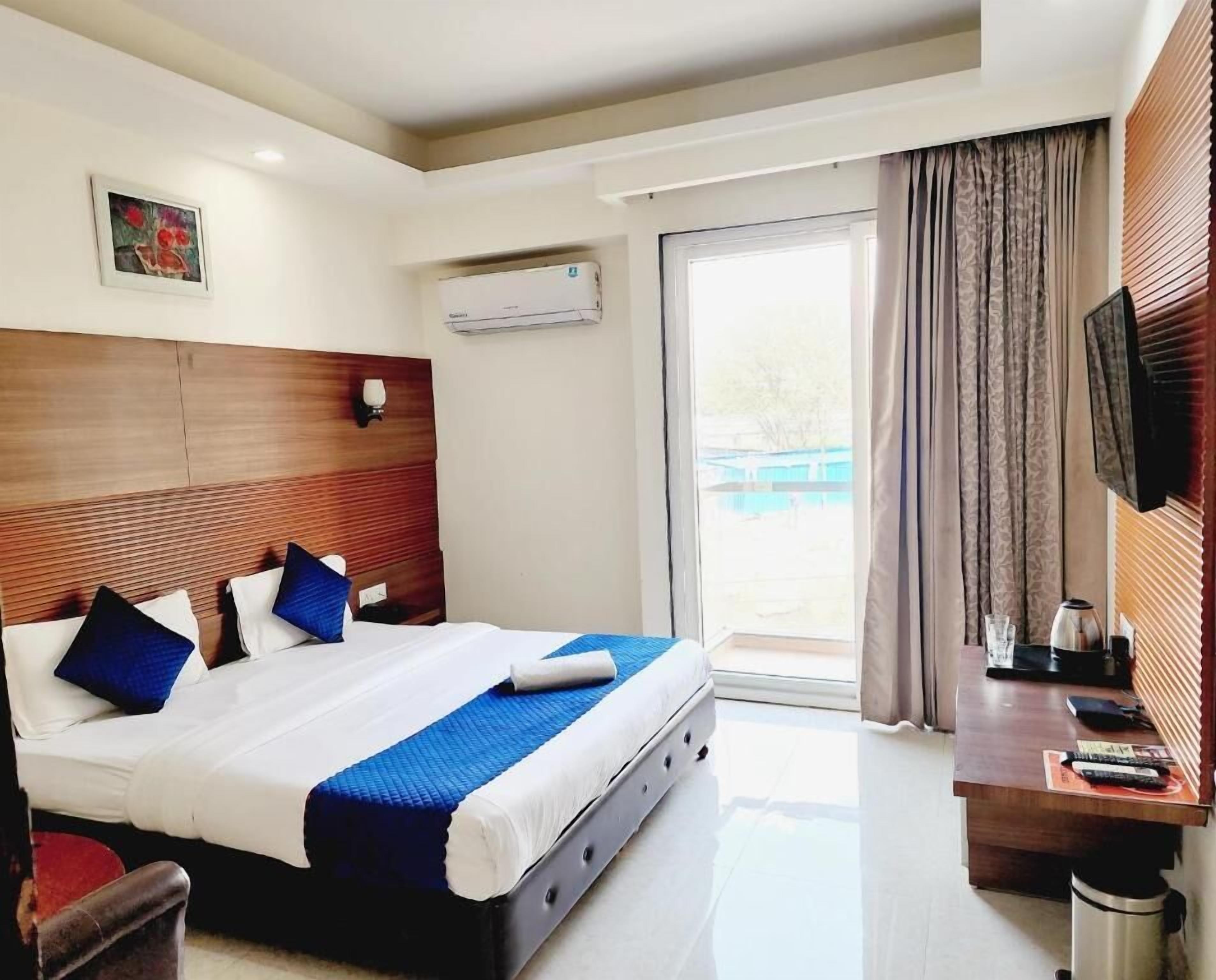 Premium bedding, pillow-top beds, free WiFi, bed sheets