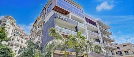 Fachada de la propiedad