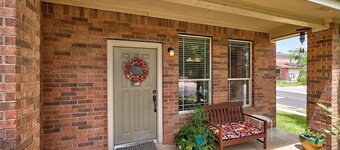 Family-Friendly 4BR House with Backyard Oasis & Multi-Month Discounts