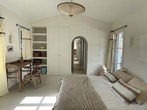 6 chambres, Wi-Fi gratuit, draps fournis