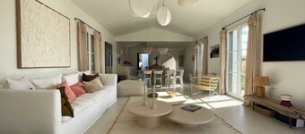 House 5 minutes from Luzeronde beach