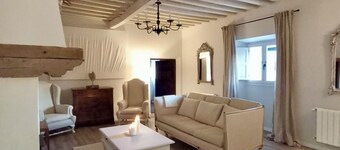 Charming rural house in a village declared of Cultural Interest.