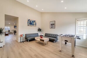 Spielezimmer