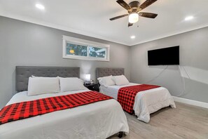 3 bedrooms, iron/ironing board, WiFi