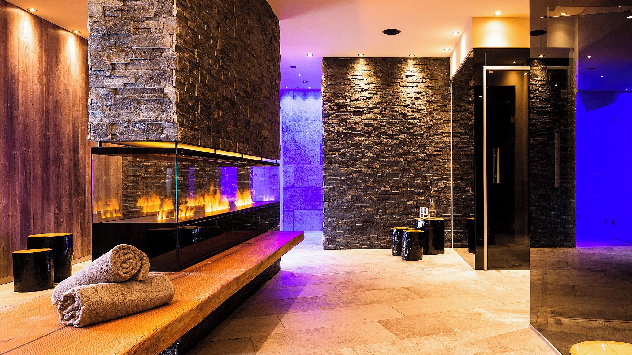 Körperbehandlungen, Tiefengewebe-Massagen, Sportmassagen