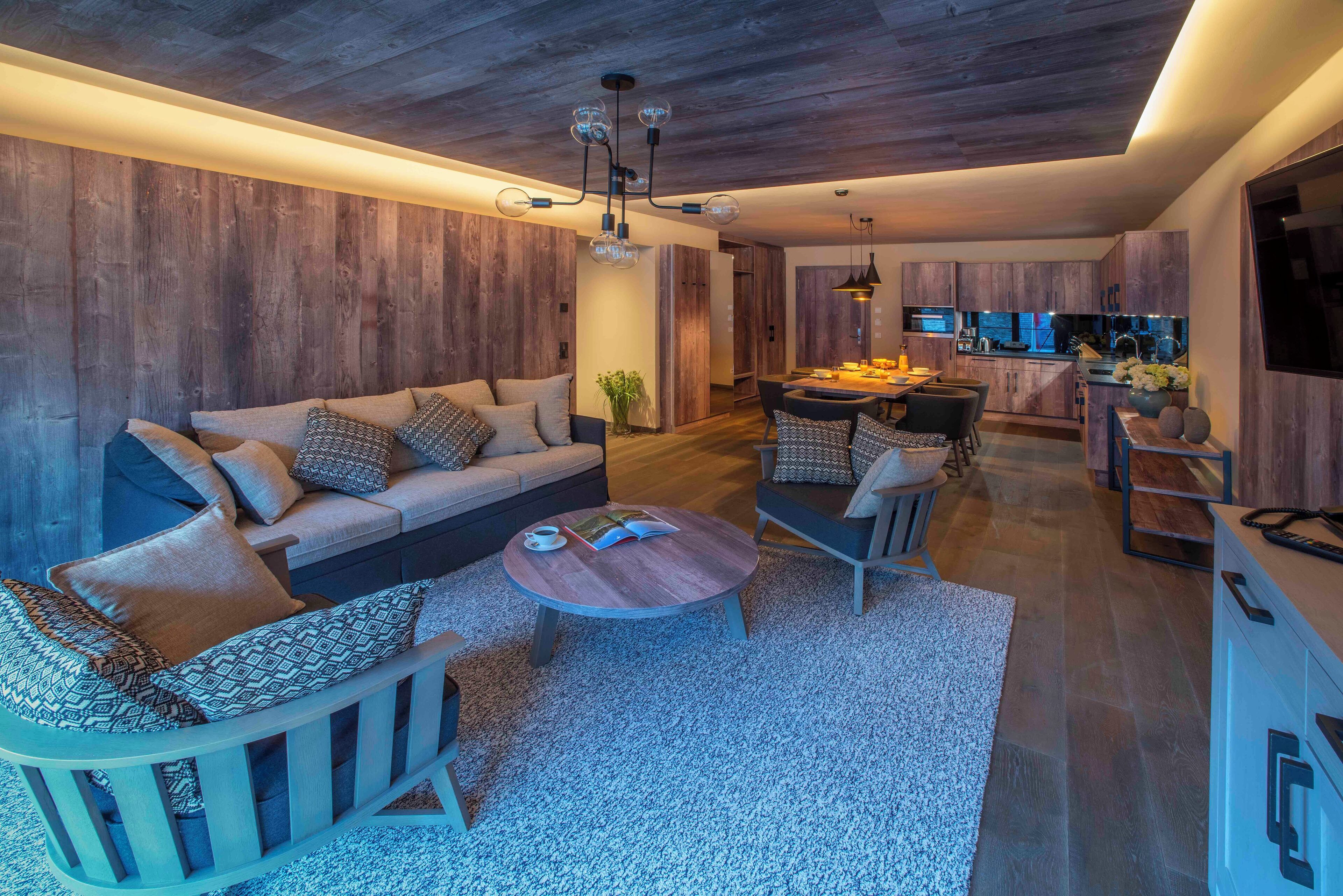 Deluxe Apartment, 2 Bedrooms | Living area