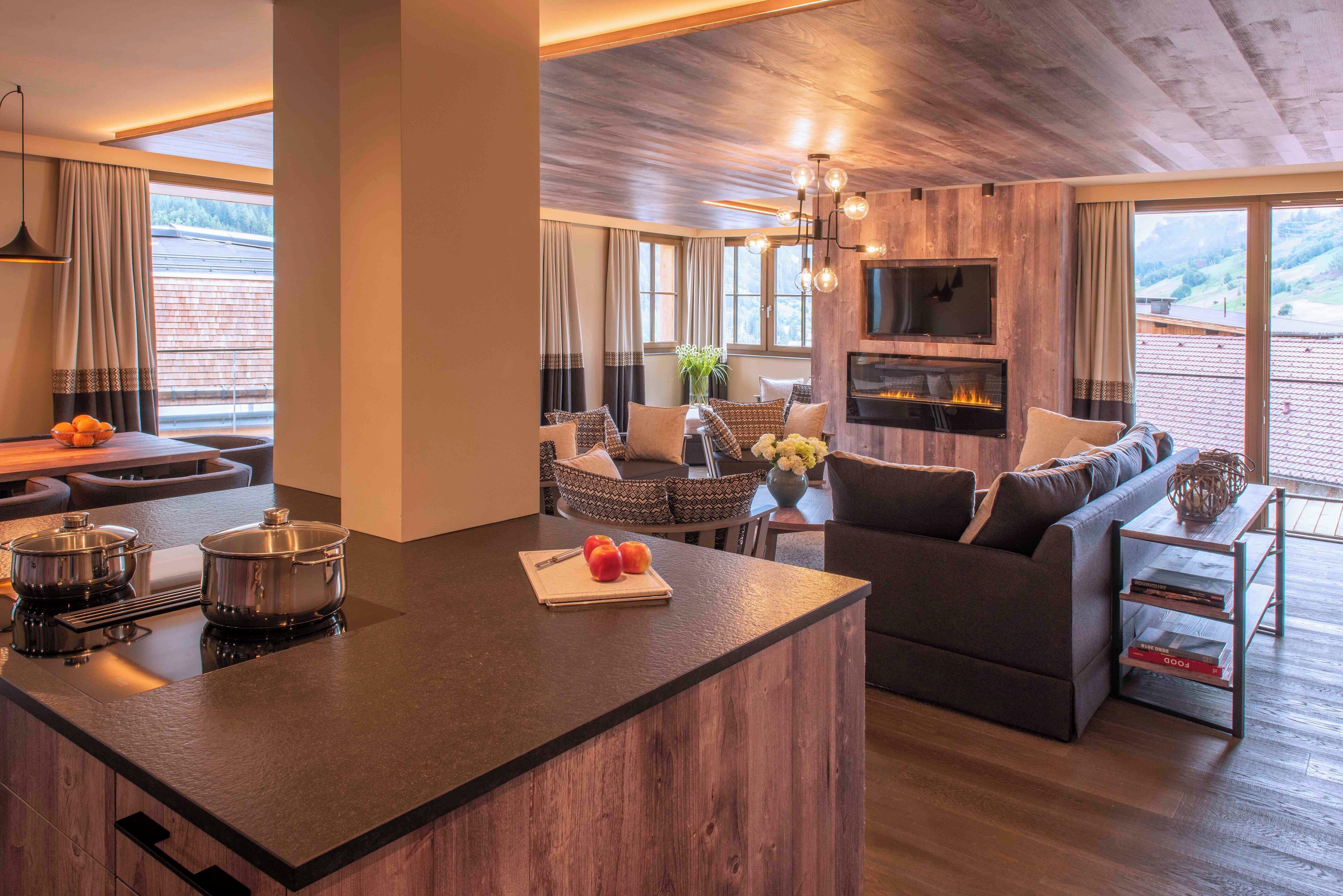 Deluxe Apartment, 3 Bedrooms | Living area