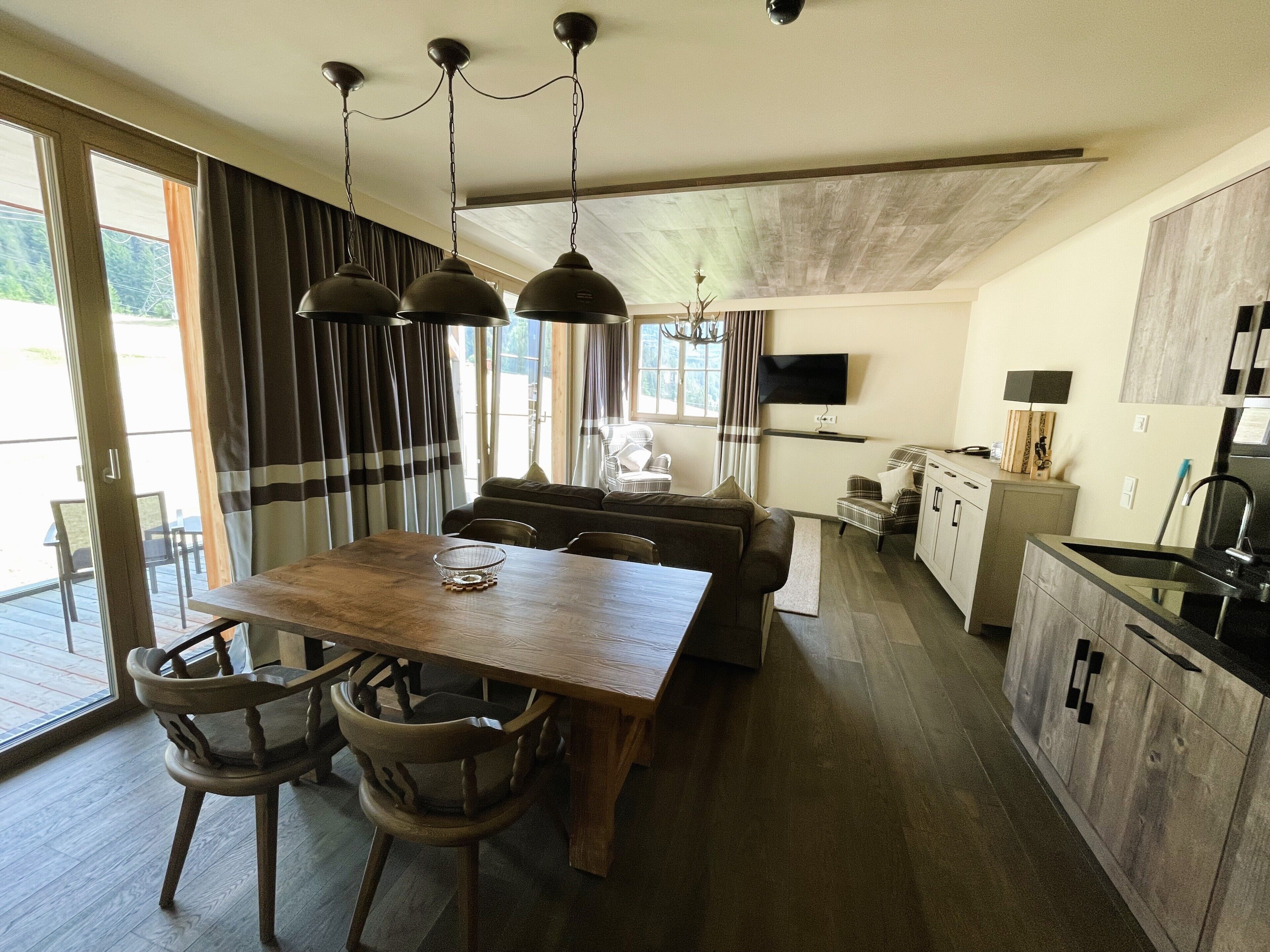 Classic Apartment, 1 Bedroom | Living area