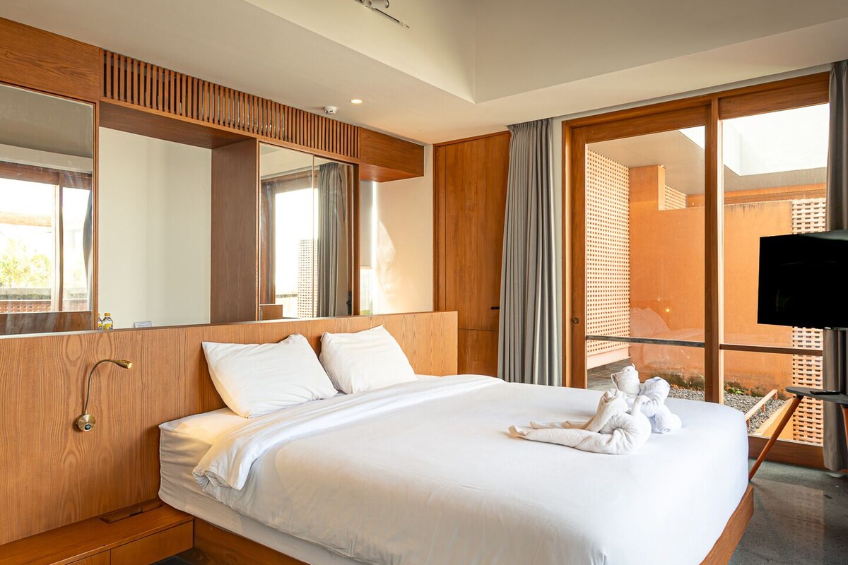 Habitación individual estándar, 1 cama de matrimonio, balcón | Wifi gratis y ropa de cama