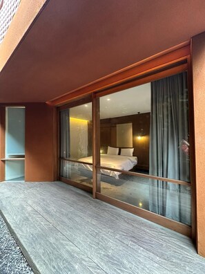 Deluxe Room, Non Smoking, Balcony | Terrace/patio