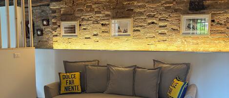 Iron/ironing board, free WiFi