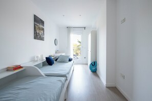 3 soveværelser, strygejern/strygebræt, internetforbindelse, sengetøj