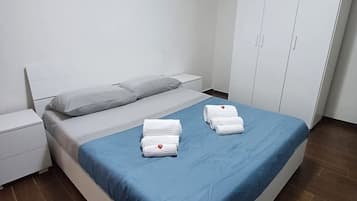 6 chambres, fer et planche Ă  repasser, draps fournis