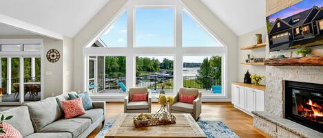 TV connectée, cheminée