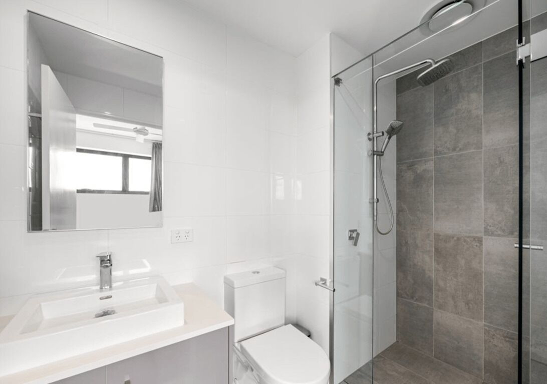 Haartrockner, Handtücher, Seife, Shampoo