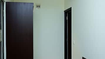 Executive Room, City View | In-room safe, blackout curtains, soundproofing, iron/ironing board