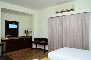 Club Room, Balcony, City View | In-room safe, blackout drapes, soundproofing, iron/ironing board - Citrus Plaza (Bengaluru)
