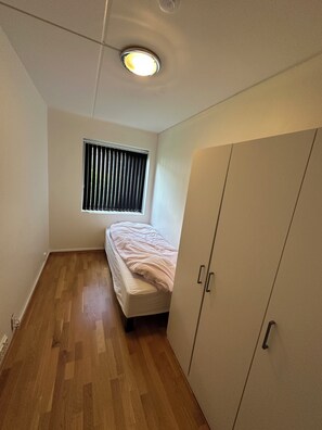 4 bedrooms, desk, WiFi, bed sheets - Spacious 5-bedroom apartment with 2 bathrooms in Løren (Oslo)