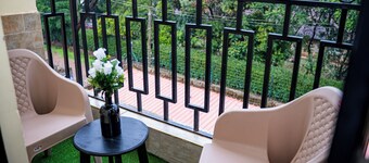 Rupa View Suites