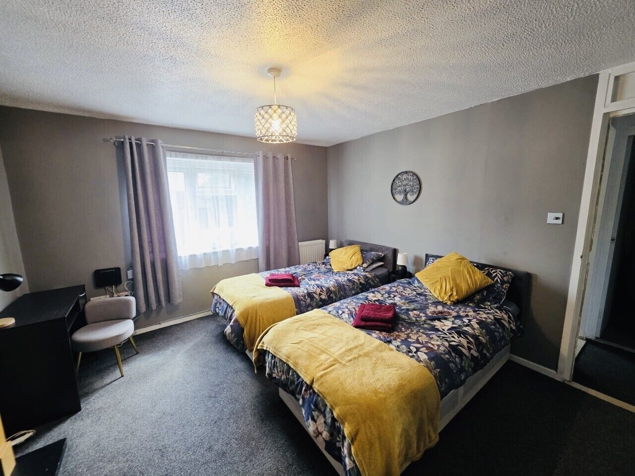 2 bedrooms, desk, iron/ironing board, WiFi (free)