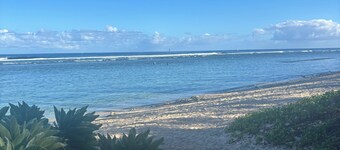 Apparently bright All comforts 2 minutes from the beach