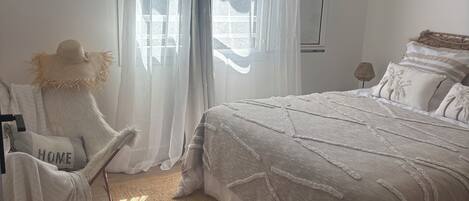 2 Schlafzimmer, Bügeleisen/Bügelbrett, Bettwäsche