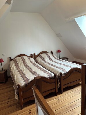 1 camera, Wi-Fi, lenzuola