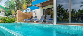 4 bedroom-Beachfront-Luxury-Wildlife-Fast internet-private pool