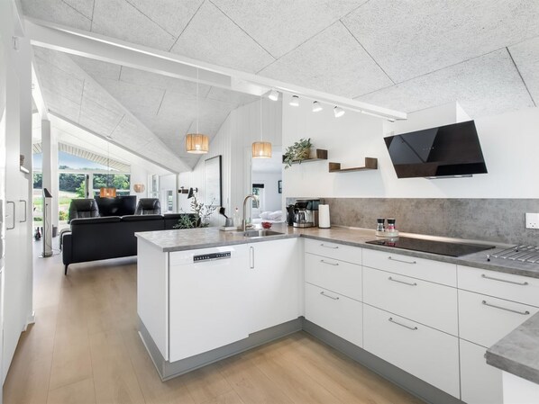 Fridge, microwave, dishwasher, cookware/dishes/utensils