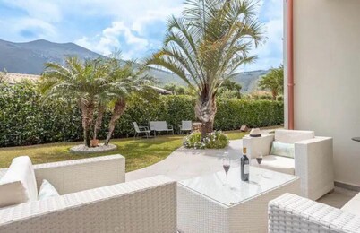 [Luxury]/Whirlpool|Private|Wifi|BBQ|AC