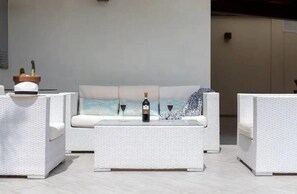 Interior - |Hot whirlpool|Private|Wi-fi|BBQ by Proger (Sicilia)