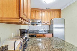 Fridge, microwave, dishwasher, coffee/tea maker