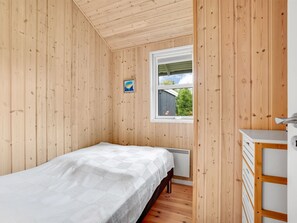 2 多间卧室、上网接入