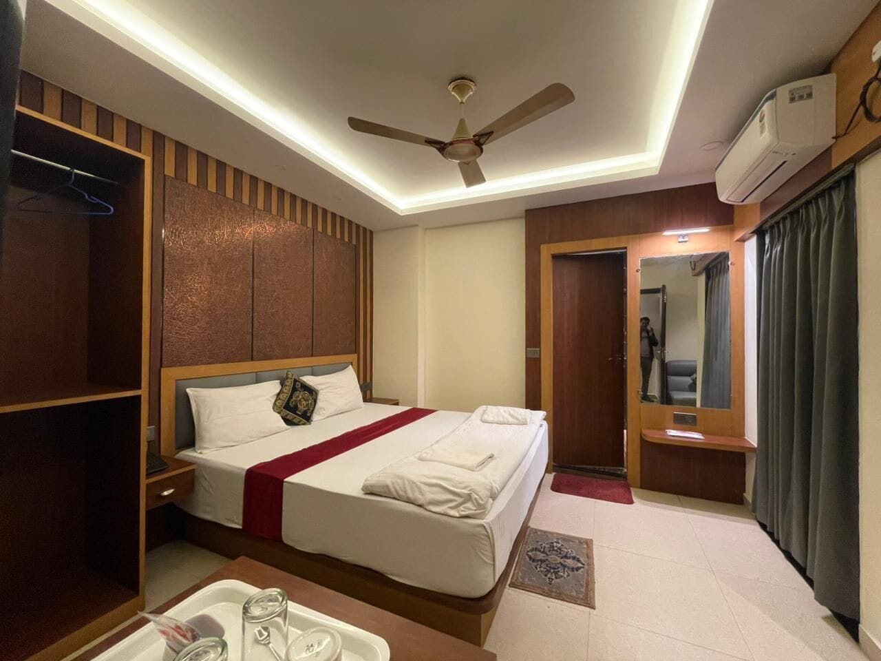 豪華客房 | 防敏寢具、迷你吧、書桌