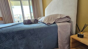 2 chambres, bureau, fer et planche à repasser, Wi-Fi gratuit