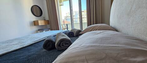 2 Schlafzimmer, Schreibtisch, Bügeleisen/Bügelbrett, kostenloses WLAN