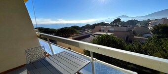 Apartment panoramic view, AC and parking - 4 guests