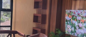 BN 5BR House with Mountain View