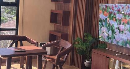 BN 5BR House with Mountain View