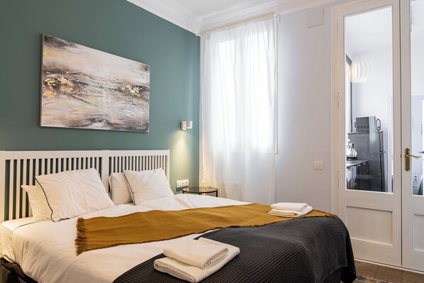 4 habitaciones, tabla de planchar con plancha y wifi 