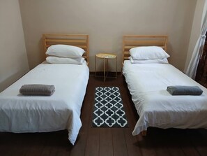 3 bedrooms, iron/ironing board, Internet, bed sheets