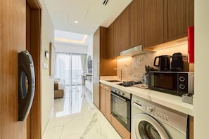 Fridge, microwave, oven, stovetop