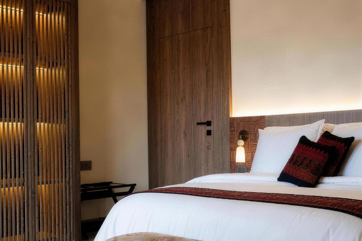 Deluxe Room, Mountain View | Premium bedding, blackout drapes, cribs (free)