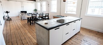The Loft - Luxe Norwich City Centre Penthouse Apartment