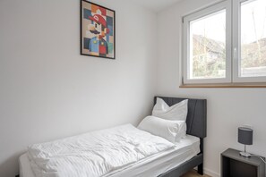 2 chambres, fer et planche à repasser, Wi-Fi, draps fournis