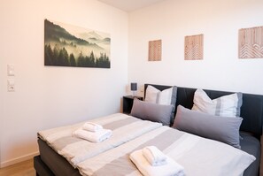 2 bedrooms, iron/ironing board, WiFi, bed sheets - Apartment 'Corner 28' with Mountain View, Private Terrace and Wi-Fi (Oberkirch)